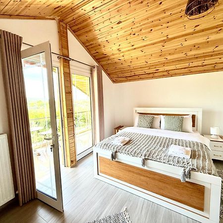 Guest House Rean Berat Kültér fotó
