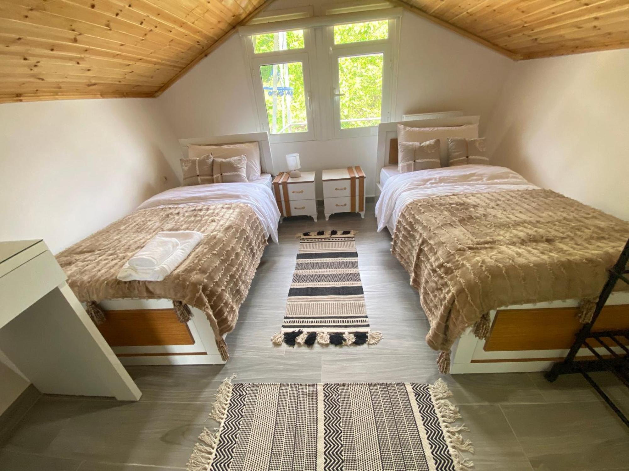 Guest House Rean Berat Kültér fotó