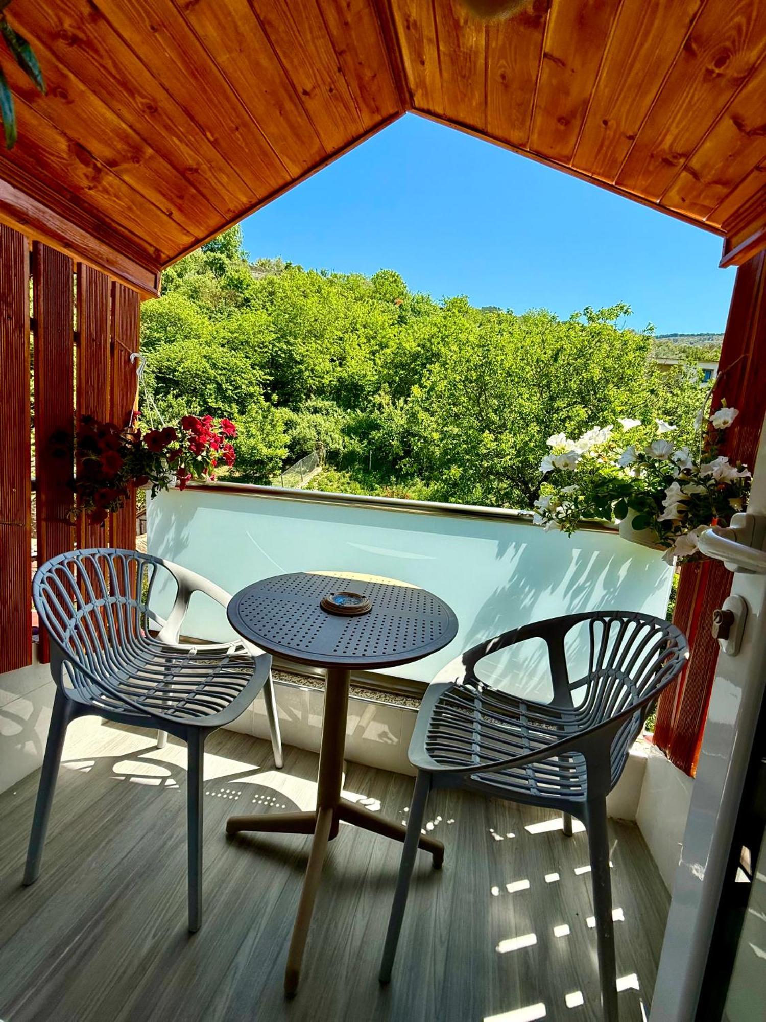 Guest House Rean Berat Kültér fotó